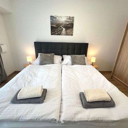 2 Room Apartment, New Building, Balcony, 208 Rovinka Экстерьер фото