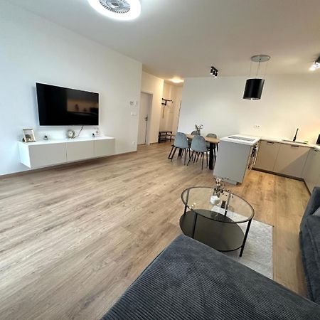 2 Room Apartment, New Building, Balcony, 208 Rovinka Экстерьер фото