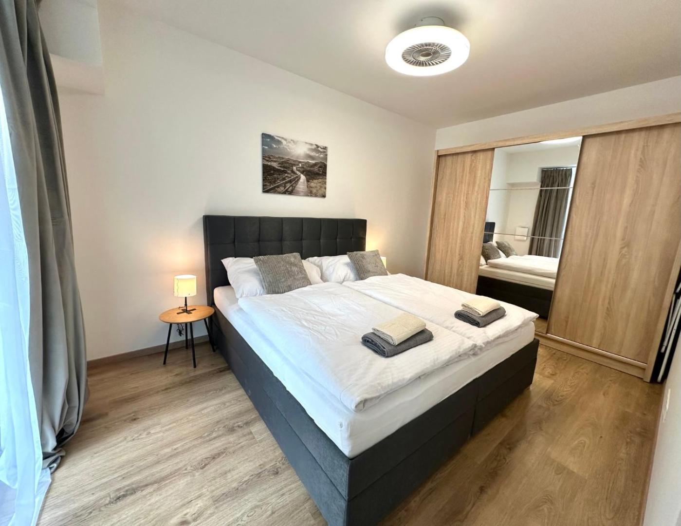 2 Room Apartment, New Building, Balcony, 208 Rovinka Экстерьер фото