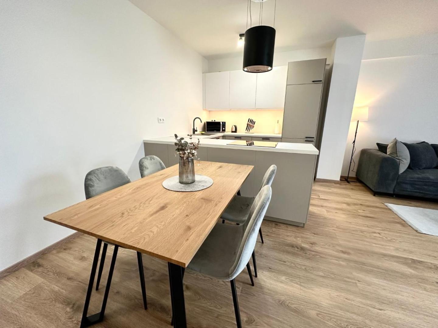 2 Room Apartment, New Building, Balcony, 208 Rovinka Экстерьер фото