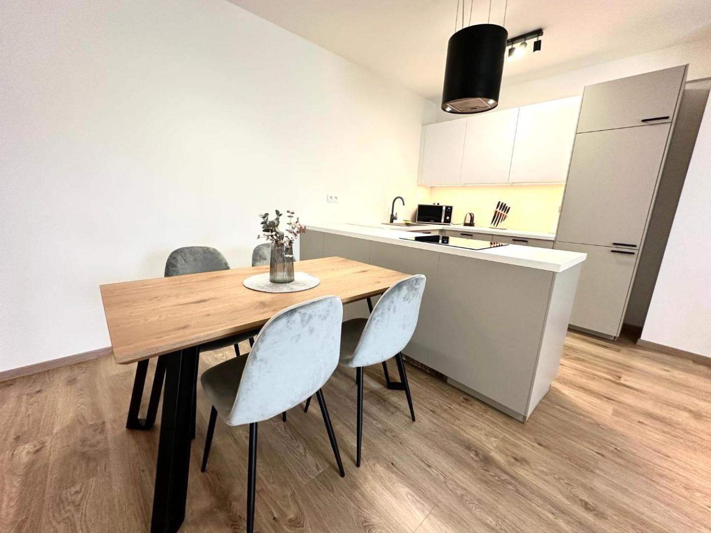 2 Room Apartment, New Building, Balcony, 208 Rovinka Экстерьер фото