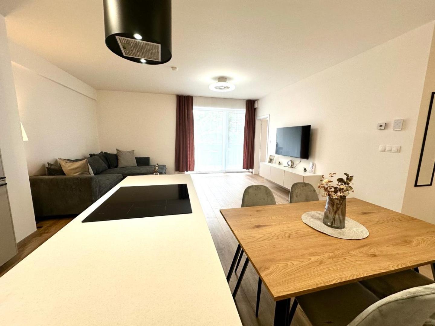 2 Room Apartment, New Building, Balcony, 208 Rovinka Экстерьер фото