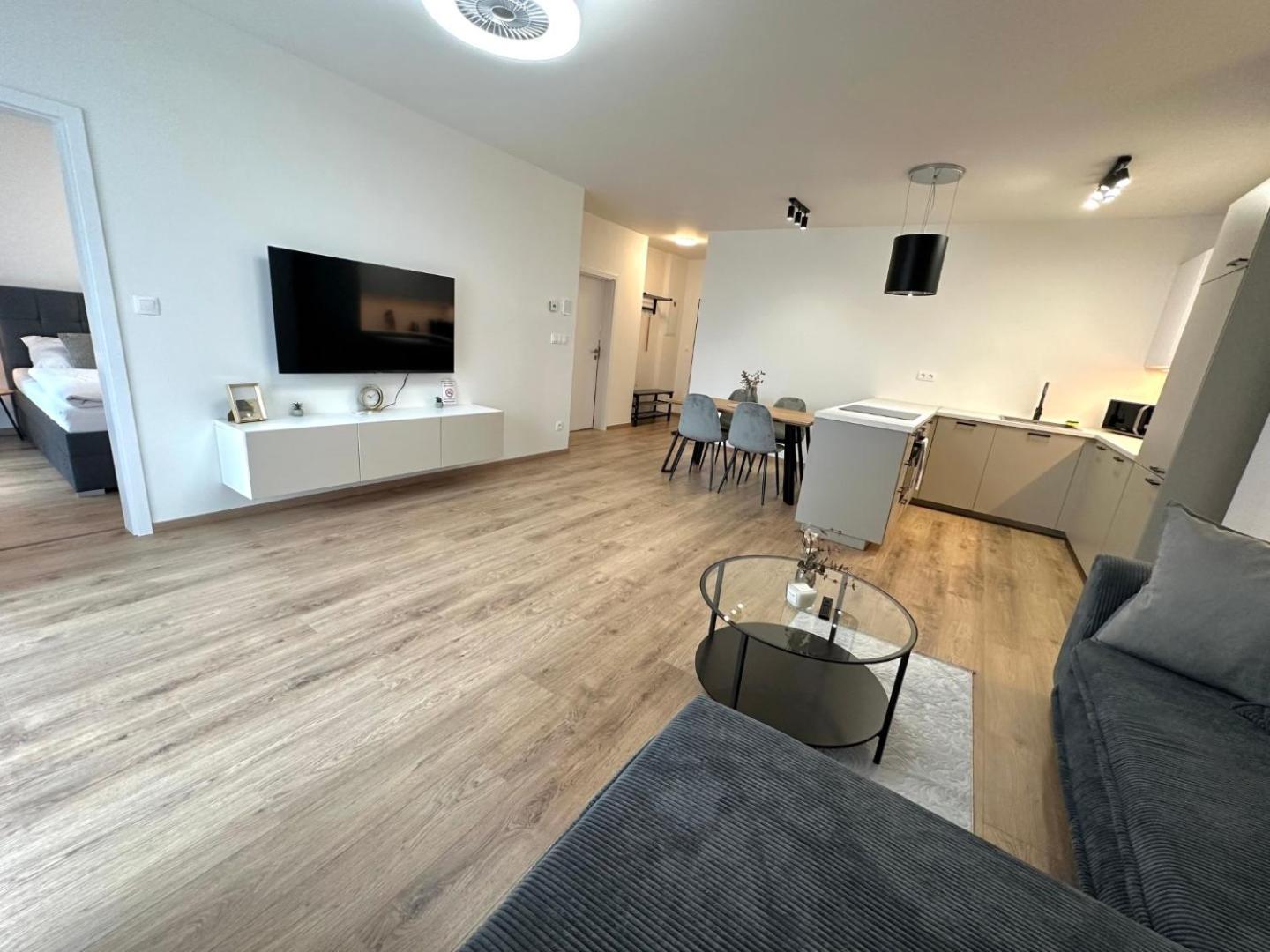 2 Room Apartment, New Building, Balcony, 208 Rovinka Экстерьер фото